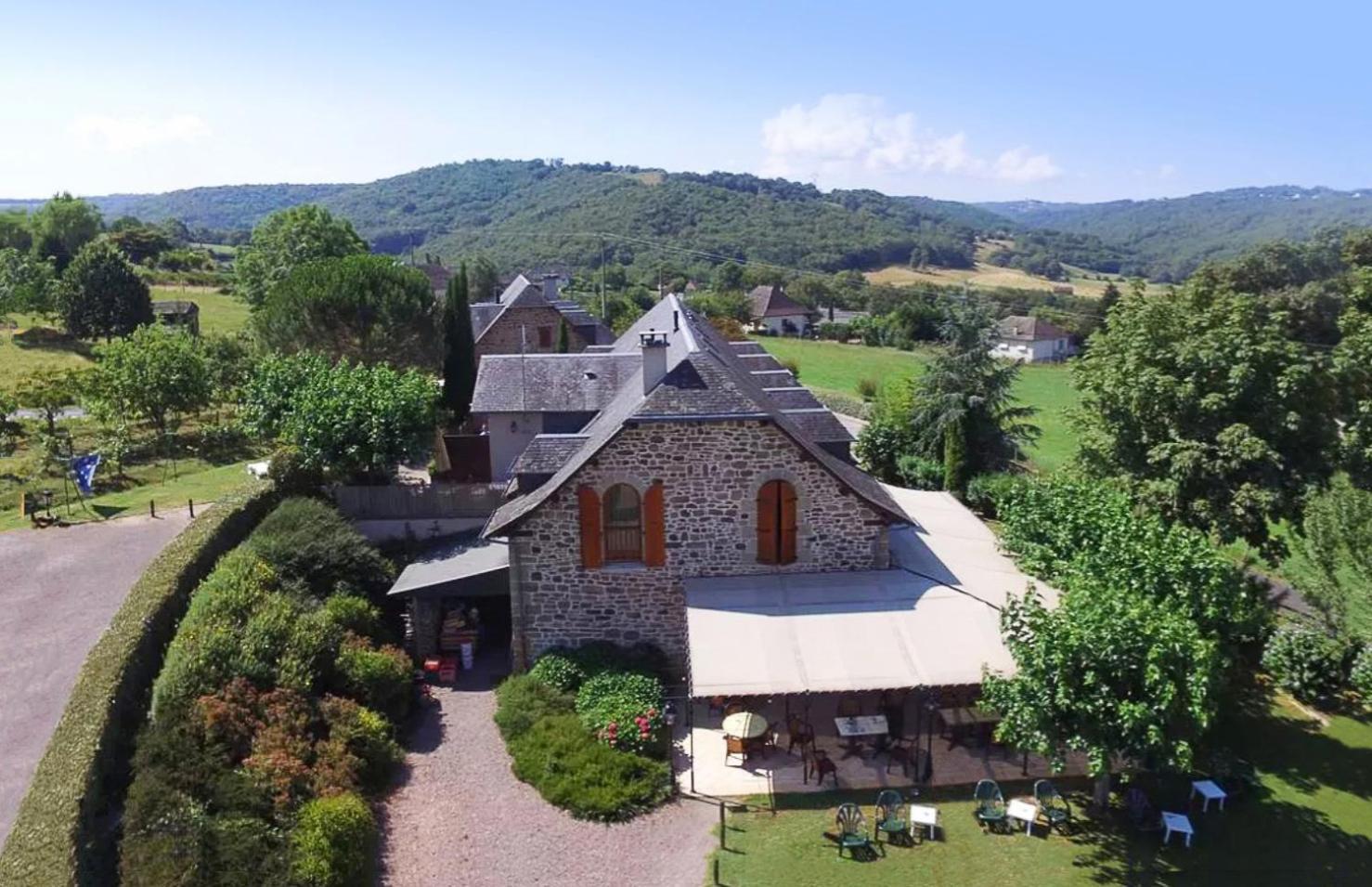 Gite Bellevue - Domaine De La Chapelle En Correze Exterior foto